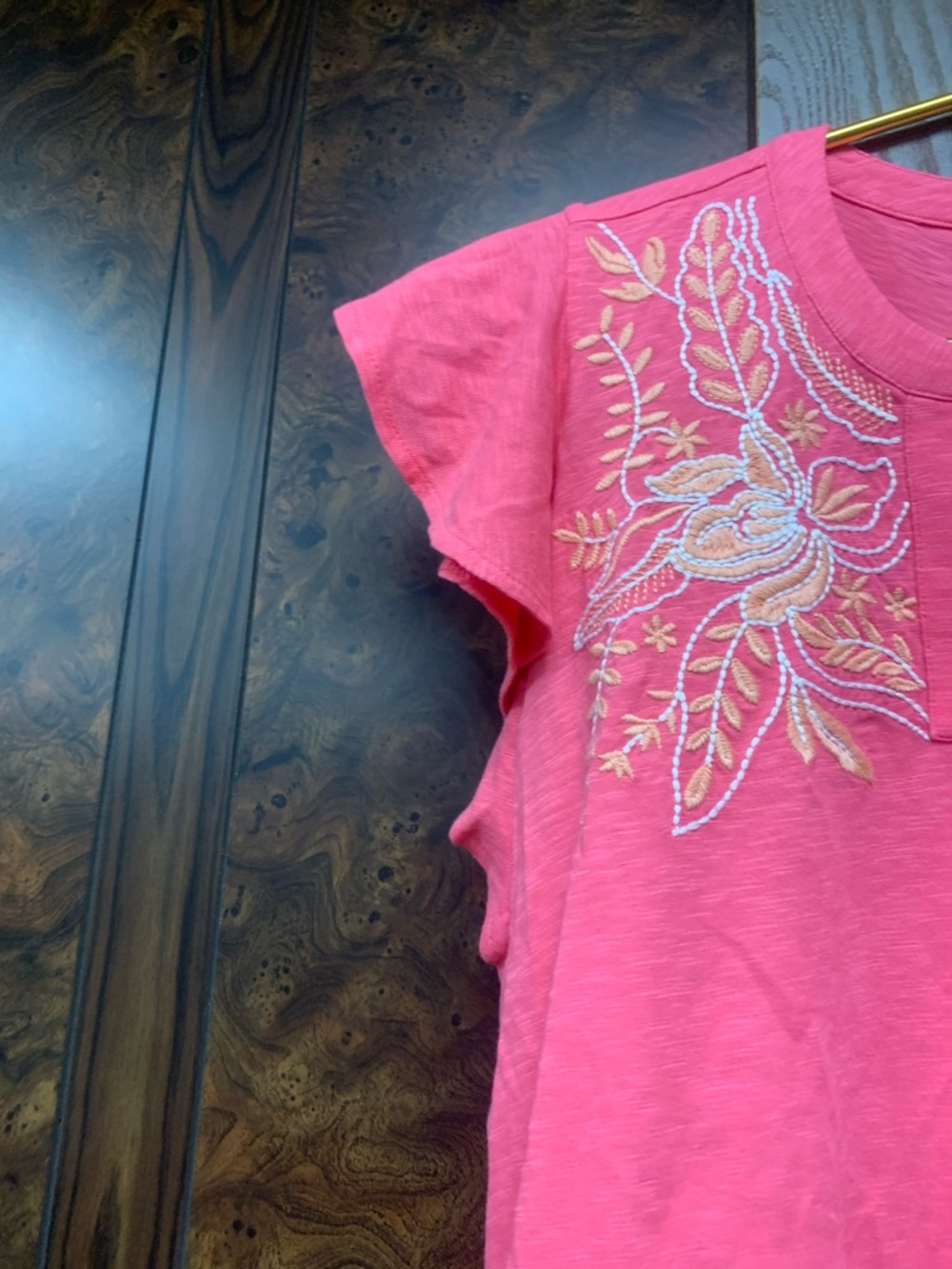 Pink top - Picture 4 of 8